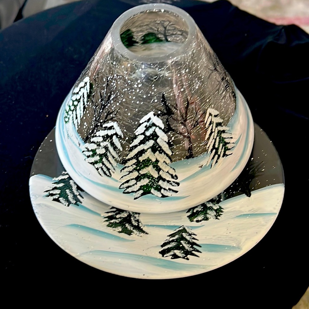 Yankee Candle Candle Topper and Plate with Crackled Forrest Pattern